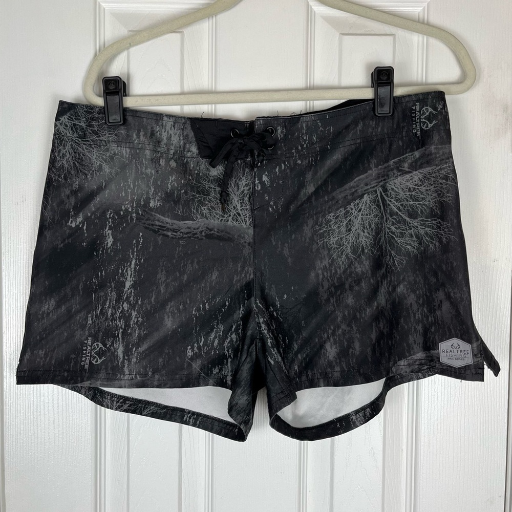 RealTree Fishing Pro Series Women’s Board Shorts